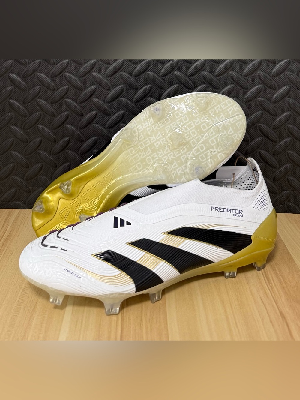 Adidas Predator Elite Laceless FG Soccer Cleats White Gold JI1079 Mens Sizes